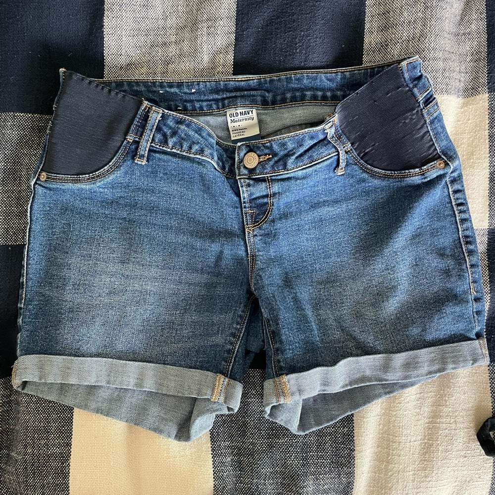 Old navy maternity denim shorts
